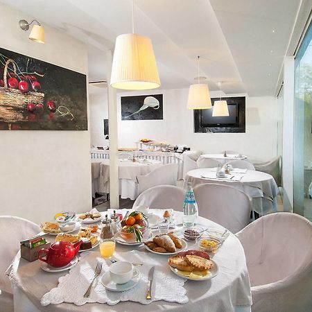 Hotel Mediterraneo Pesaro Zewnętrze zdjęcie