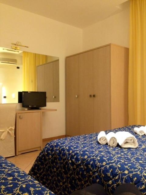 Hotel Mediterraneo Pesaro Pokój zdjęcie